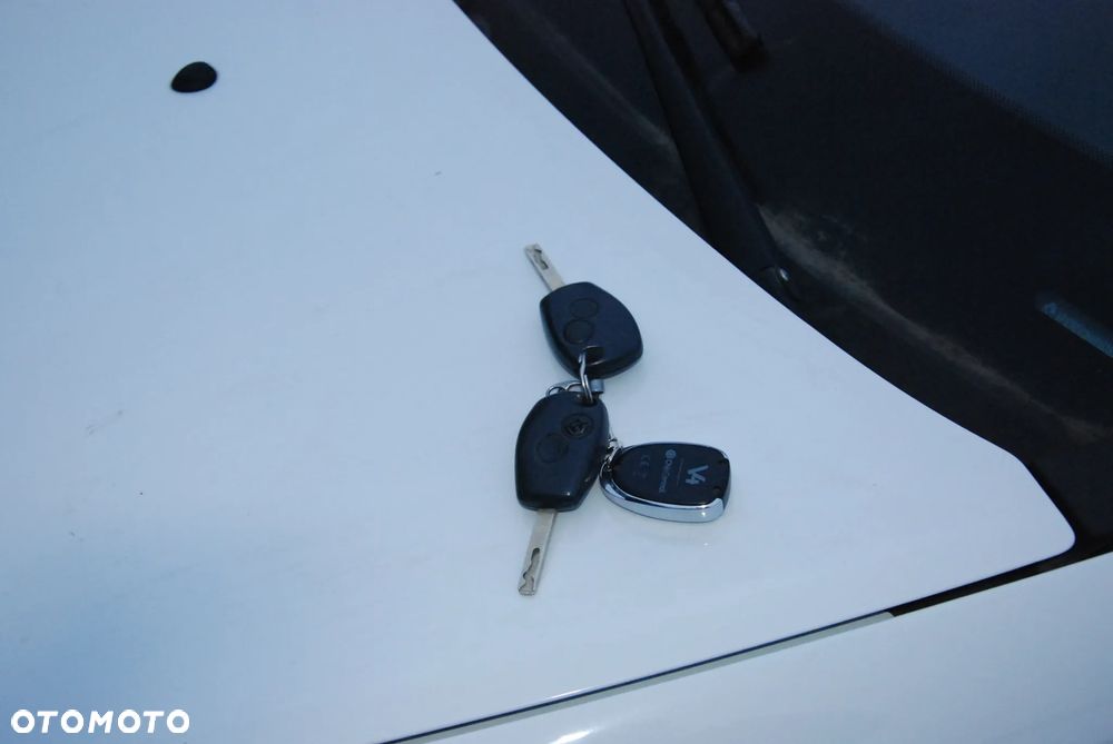 Renault Clio 1.5 dCi Authentique - 13