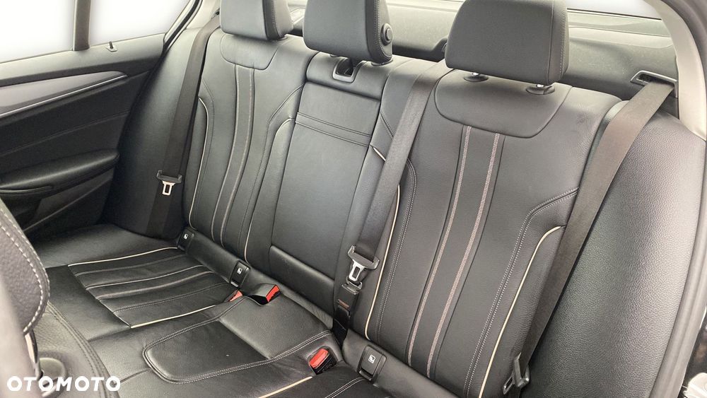 BMW Seria 5 520d xDrive MHEV - 12