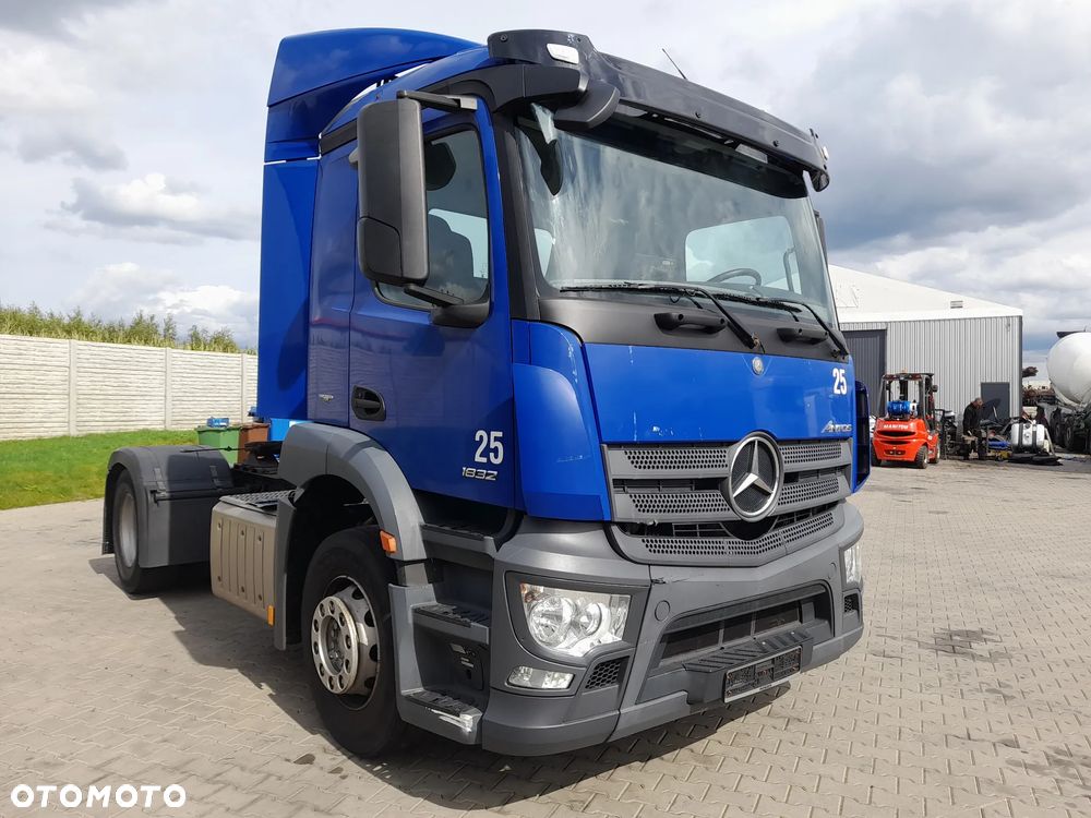 Kabina Mercedes Arocs Actros MP4 ClassicSpace M - 1