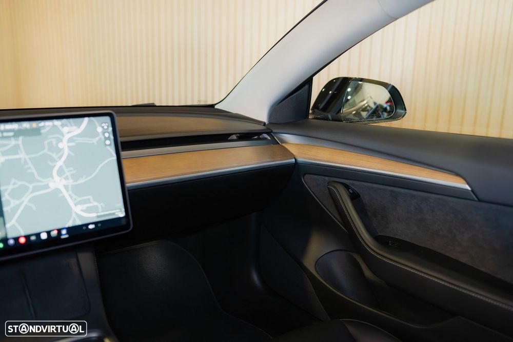 Tesla Model 3 Long-Range Dual Motor AWD - 30