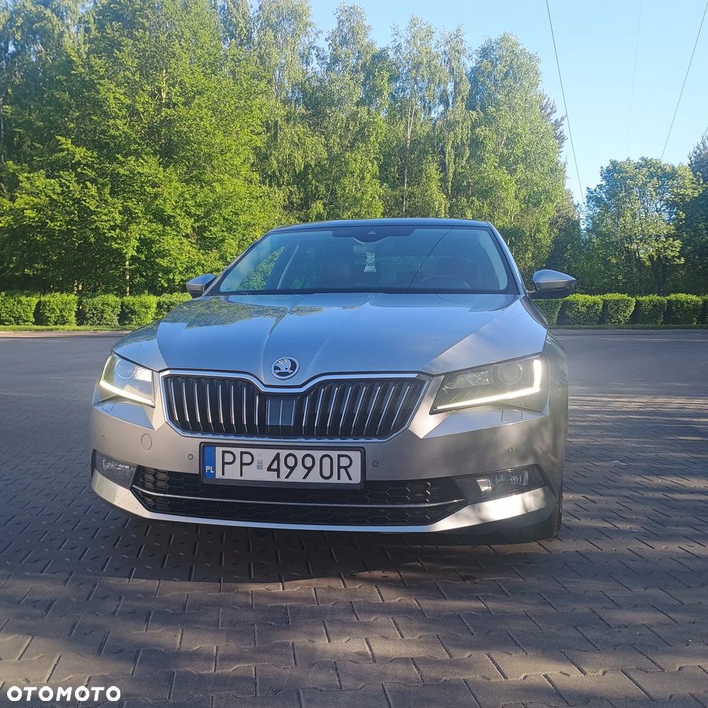 Skoda Superb 2.0 TDI SCR 4x4 L&K DSG - 11