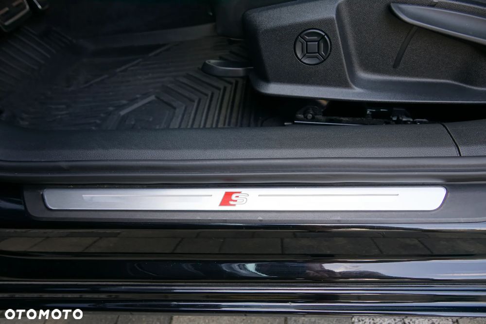 Audi A6 Avant 55 TFSI e Quattro Sport S tronic - 14