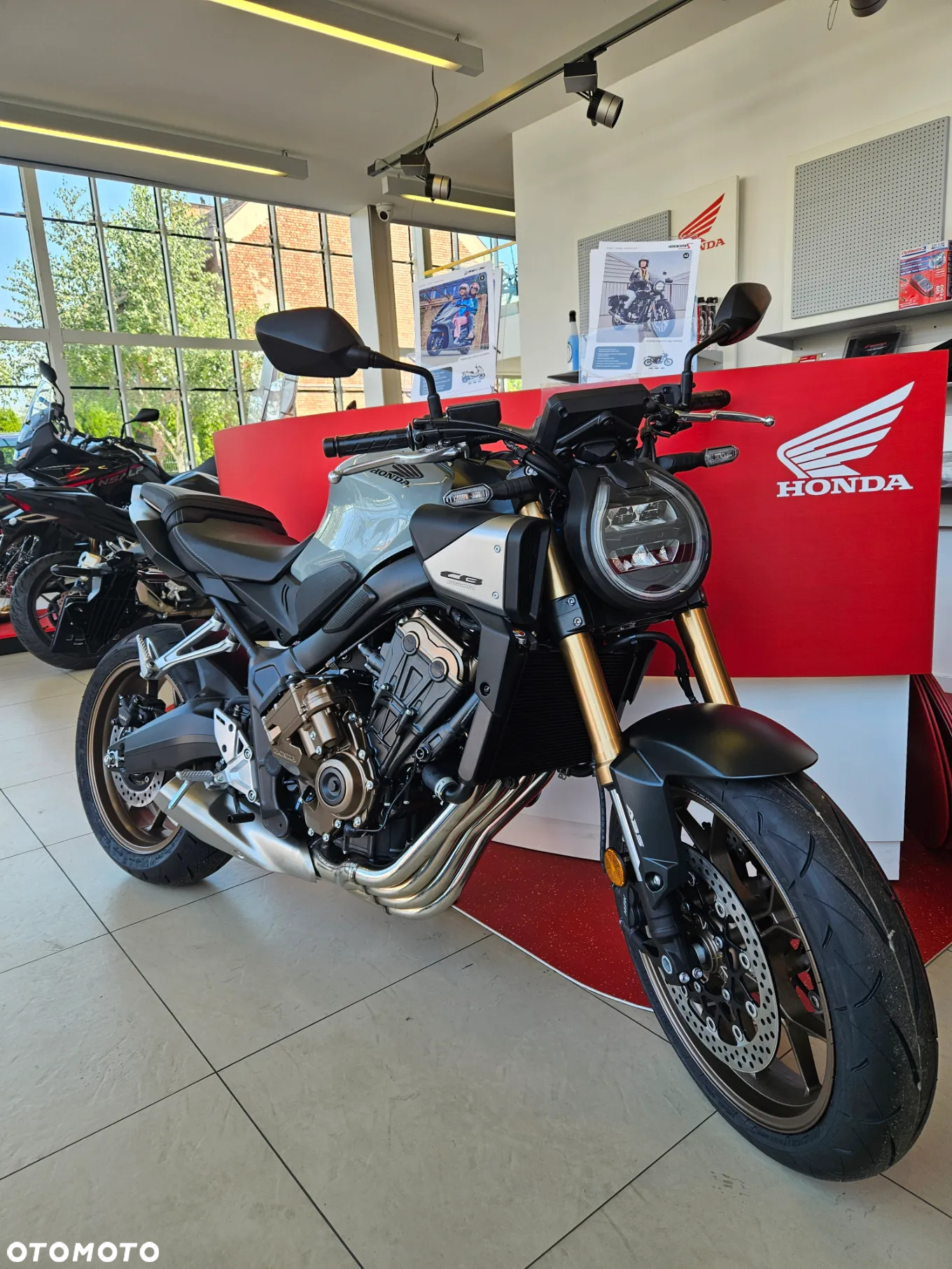 Honda CB - 4