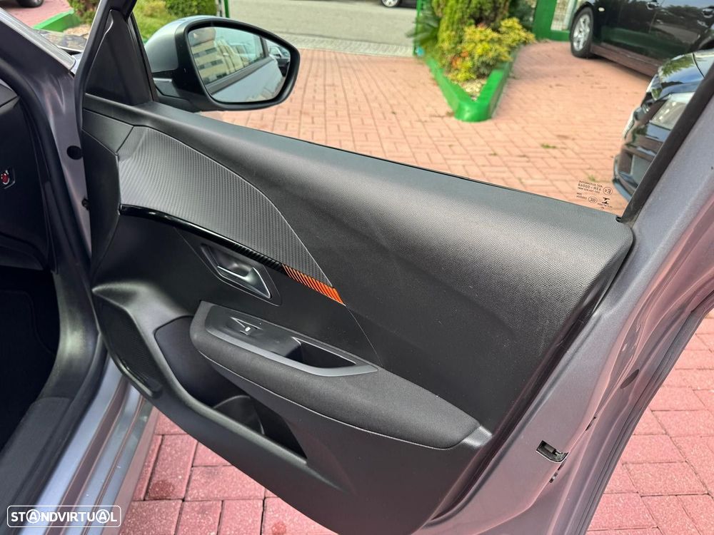 Peugeot 208 1.2 PureTech Active Pack - 17