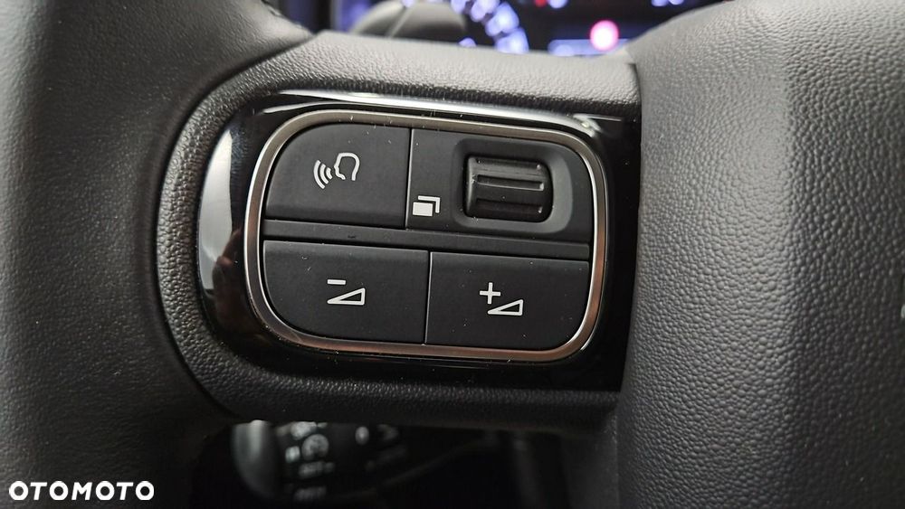 Citroën Berlingo XL 1.2 PureTech Shine S&S (7-os.) - 17