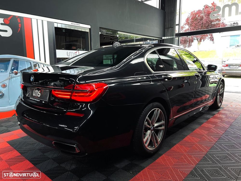 BMW 740 d xDrive Pack M - 7