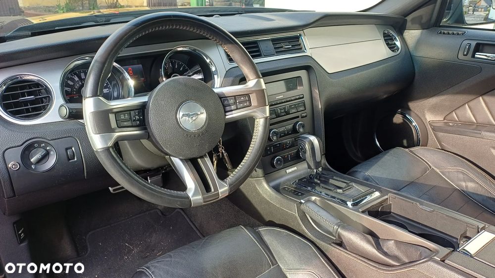 Ford Mustang 3.7 V6 Premium - 6