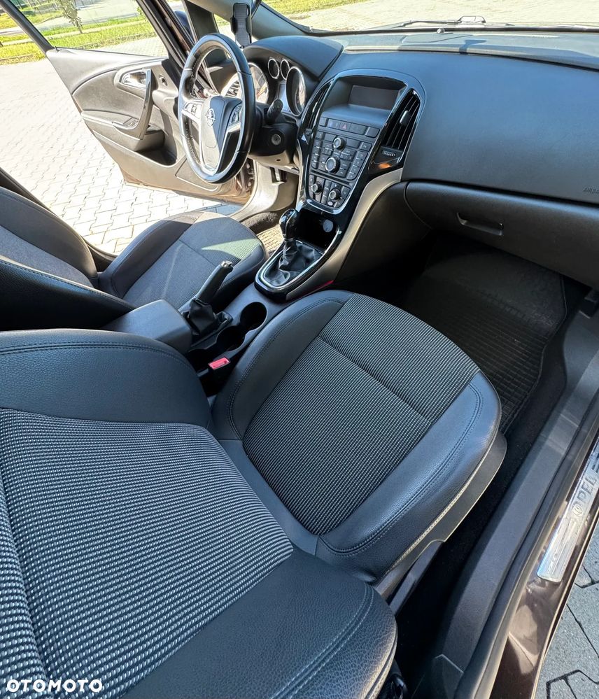 Opel Astra 1.4 T Cosmo EU6 - 12
