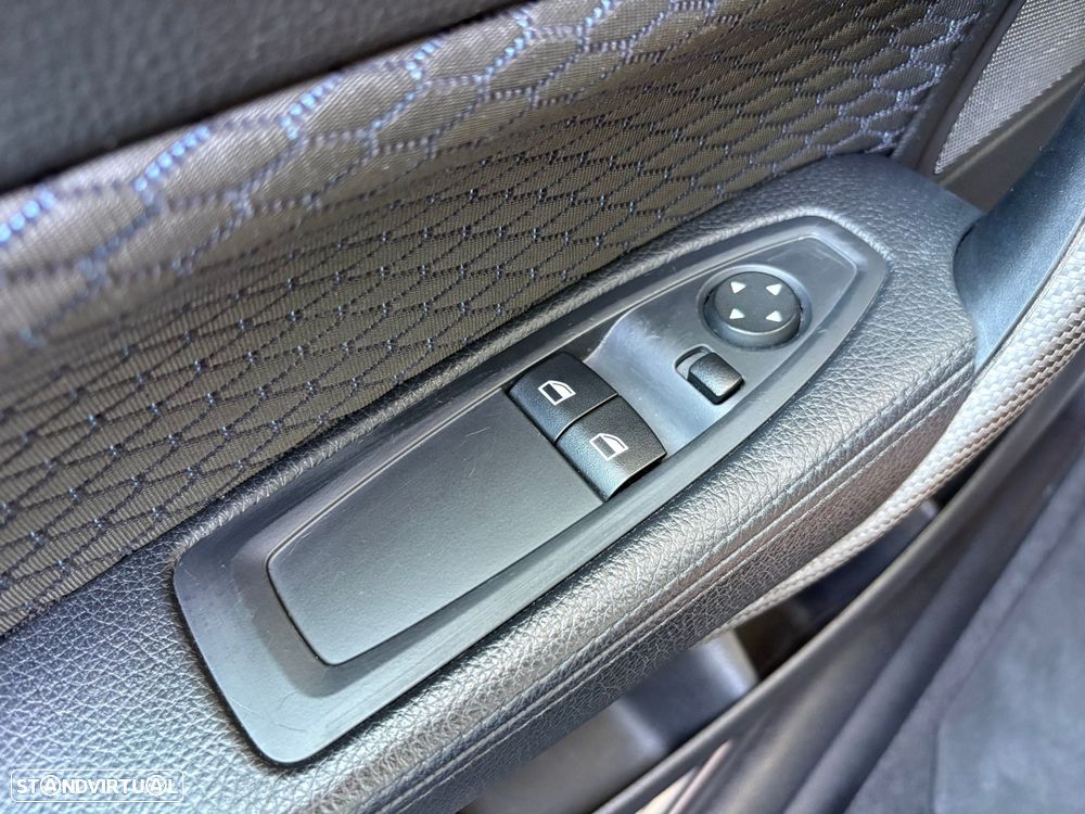 BMW 225 d Coupe Pack M Auto - 17