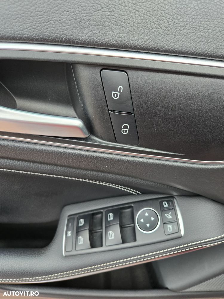 Mercedes-Benz GLA 220 4MATIC 7G-DCT - 9
