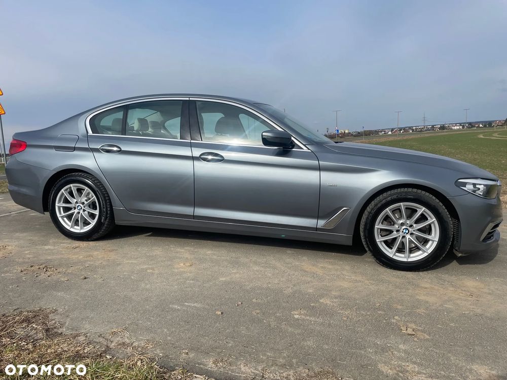 BMW Seria 5 520d Luxury Line - 4