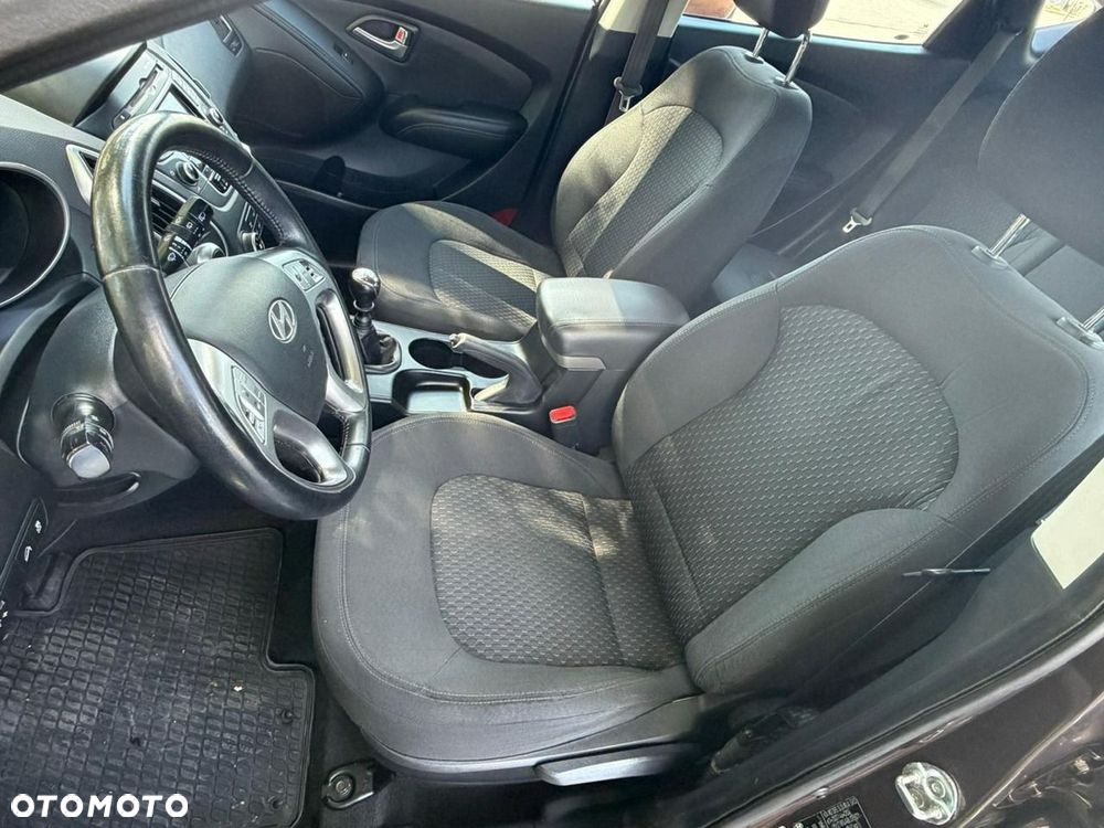 Hyundai ix35 - 23
