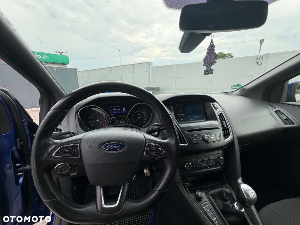 Ford Focus 1.5 EcoBoost ST-Line - 21