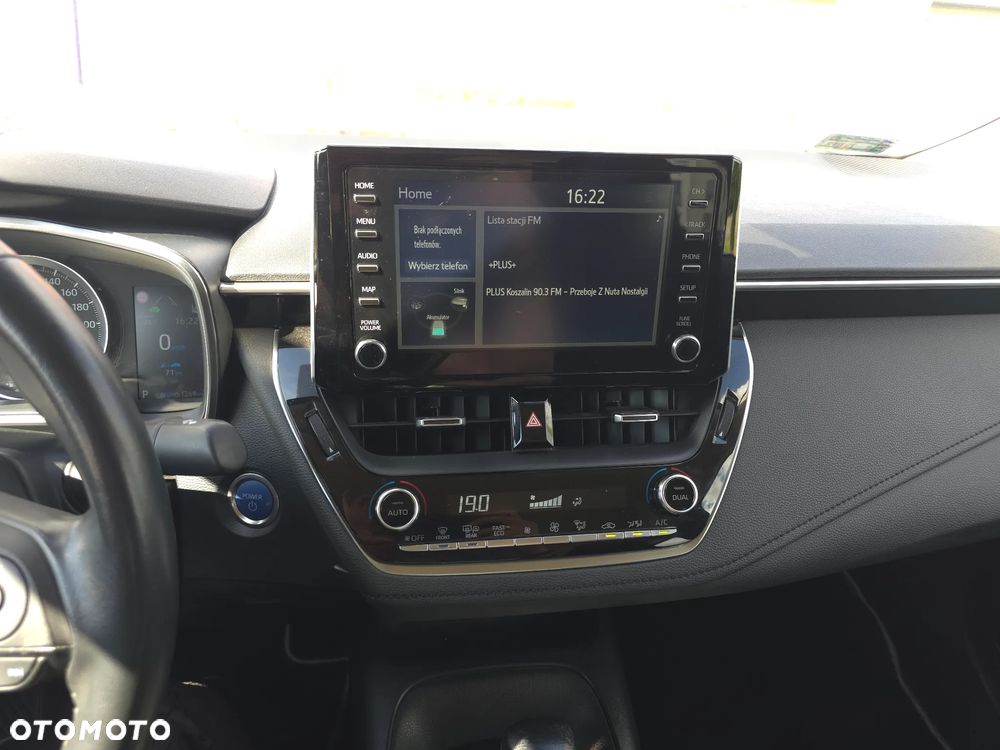 Toyota Corolla 1.8 Hybrid Comfort - 22