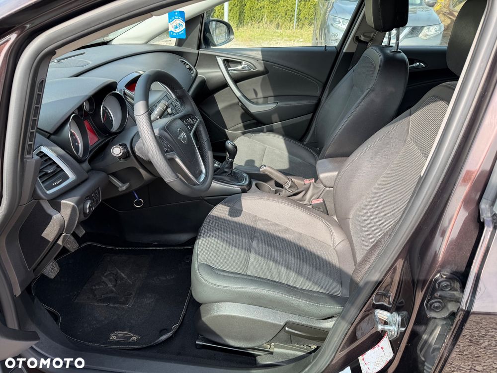 Opel Astra 1.4 Turbo - 28