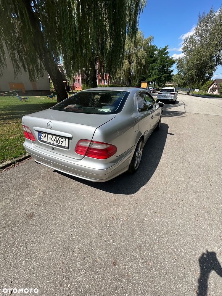 Mercedes-Benz CLK - 2