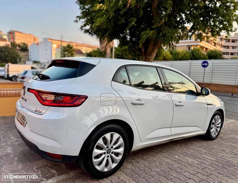 Renault Mégane 1.5 Blue dCi Limited - 4