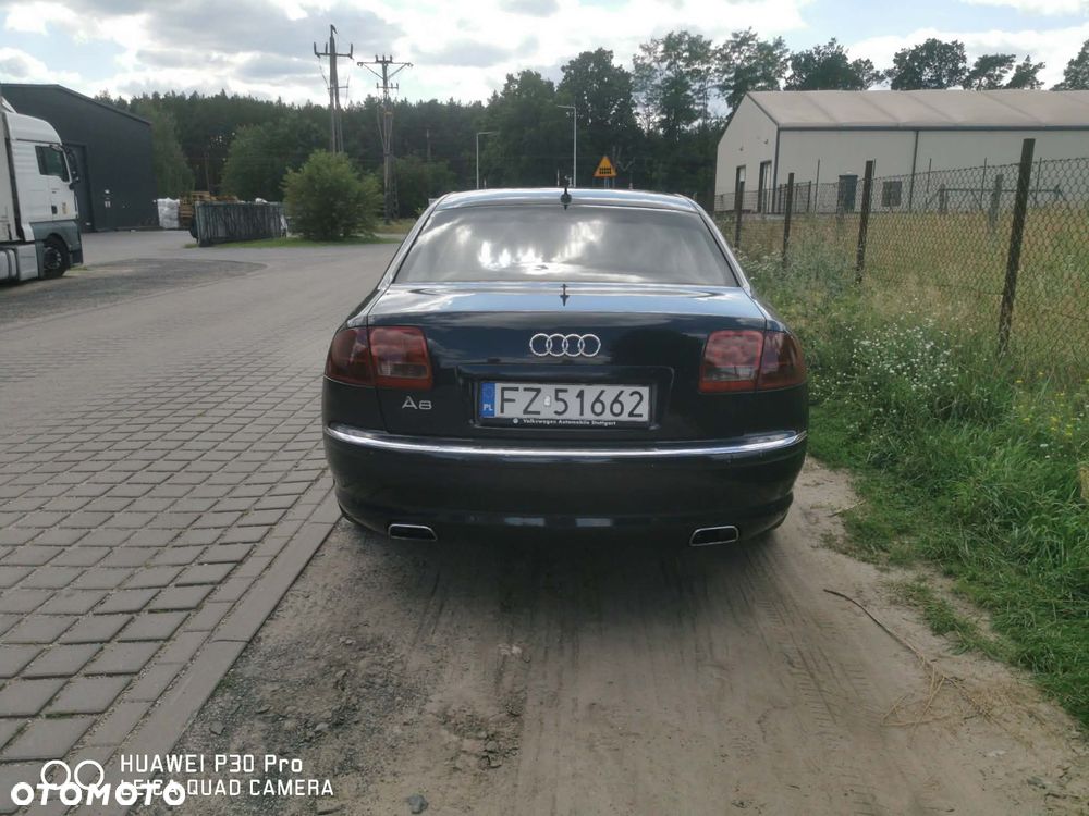 Audi A8 4.2 Quattro - 2