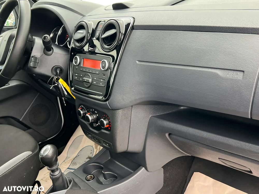 Dacia Lodgy TCe 130 GPF Stepway - 16