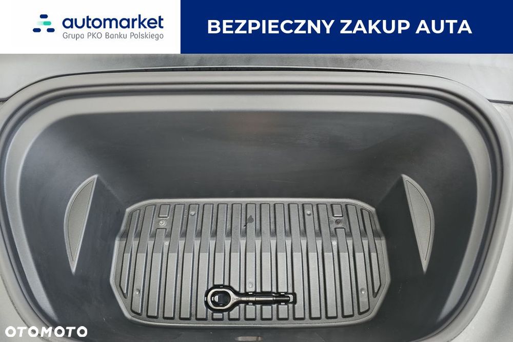 Tesla Model Y RWD - 16