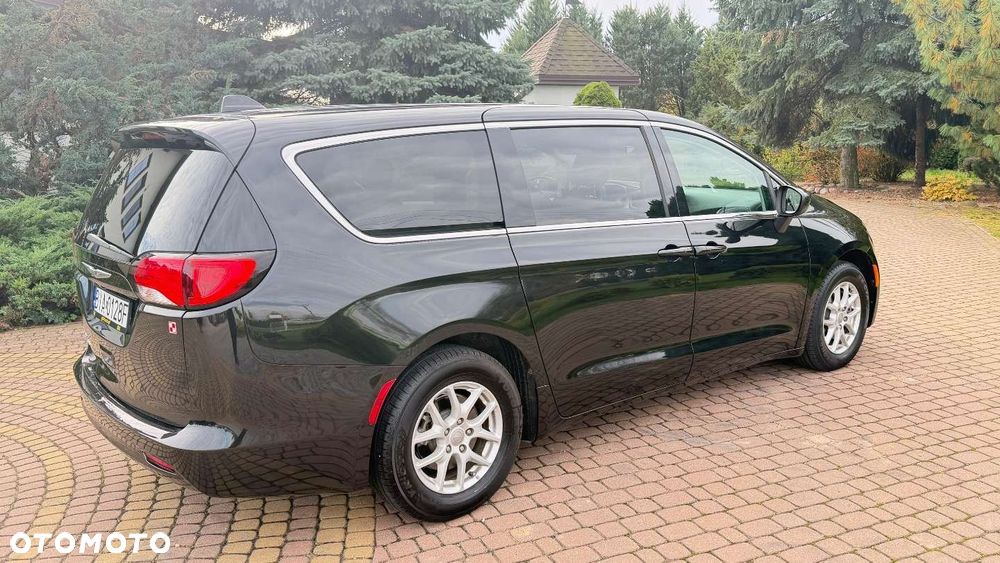 Chrysler Pacifica - 9