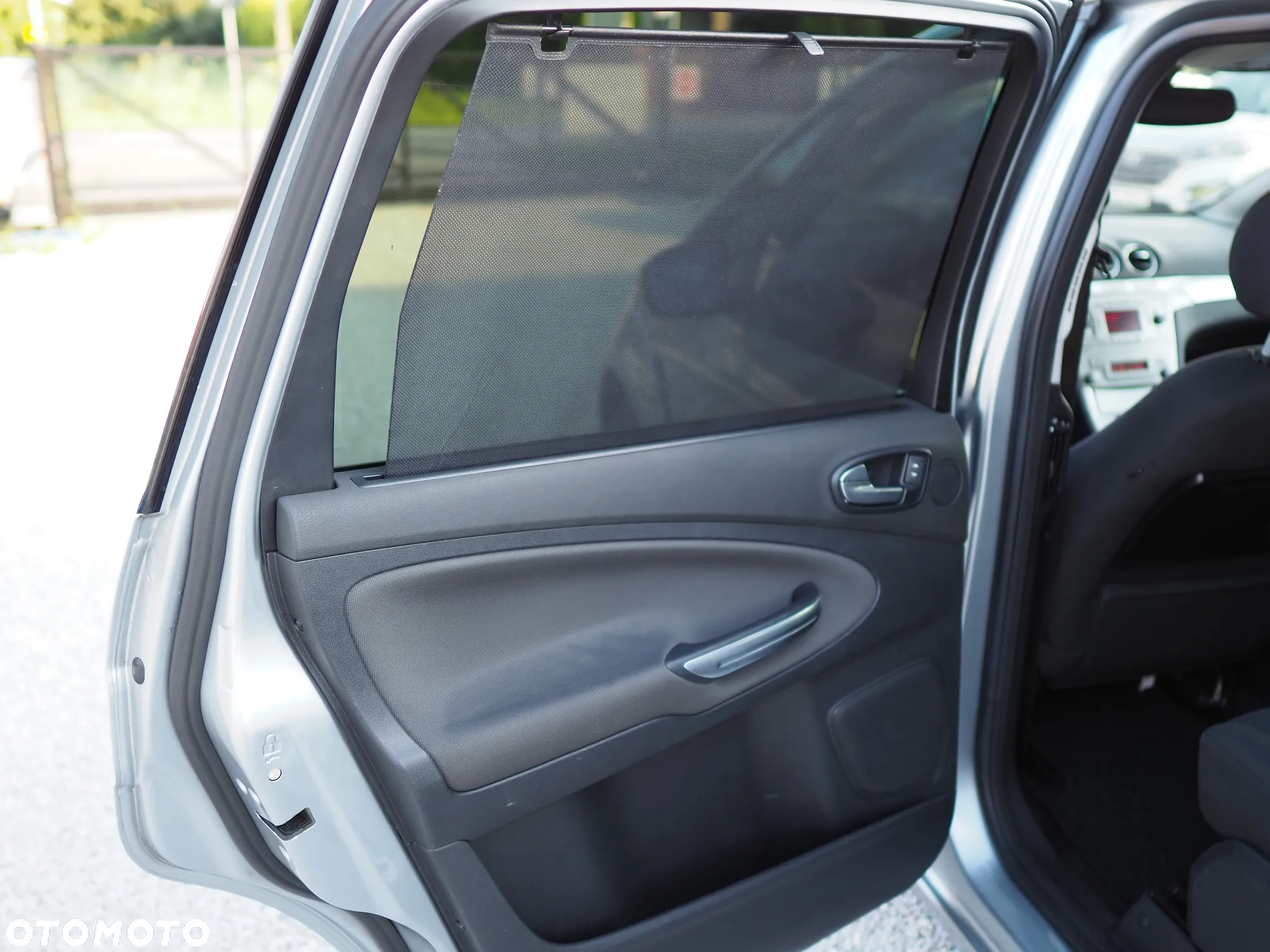 Ford S-Max 2.5 Titanium - 17