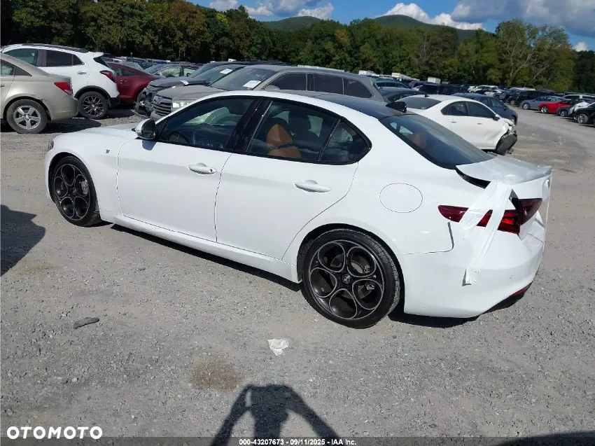 Alfa Romeo Giulia 2.0 Turbo TI - 7