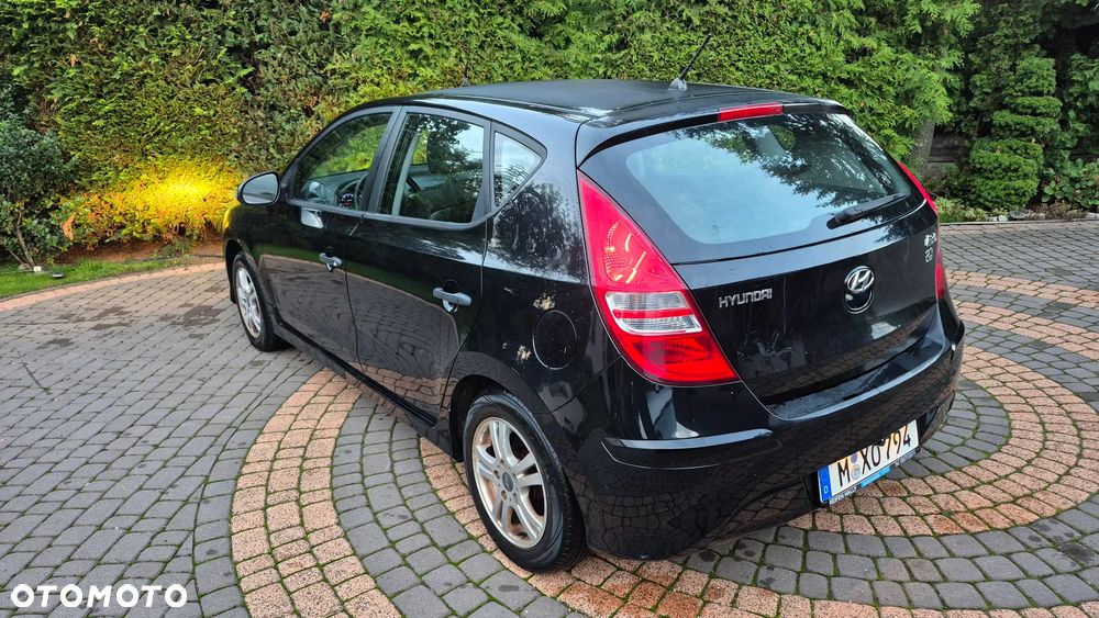 Hyundai i30 1.4 Comfort EU5 - 4