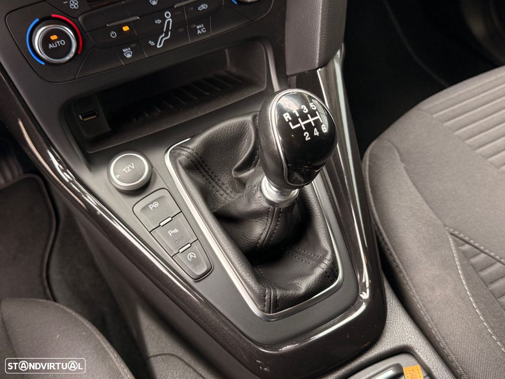 Ford Focus 1.0 EcoBoost S&S TITANIUM - 15