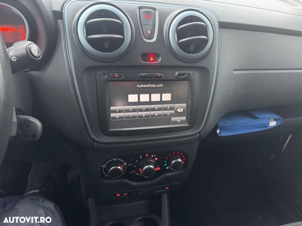 Dacia Lodgy 1.2 TCe 115 CP Stepway - 11