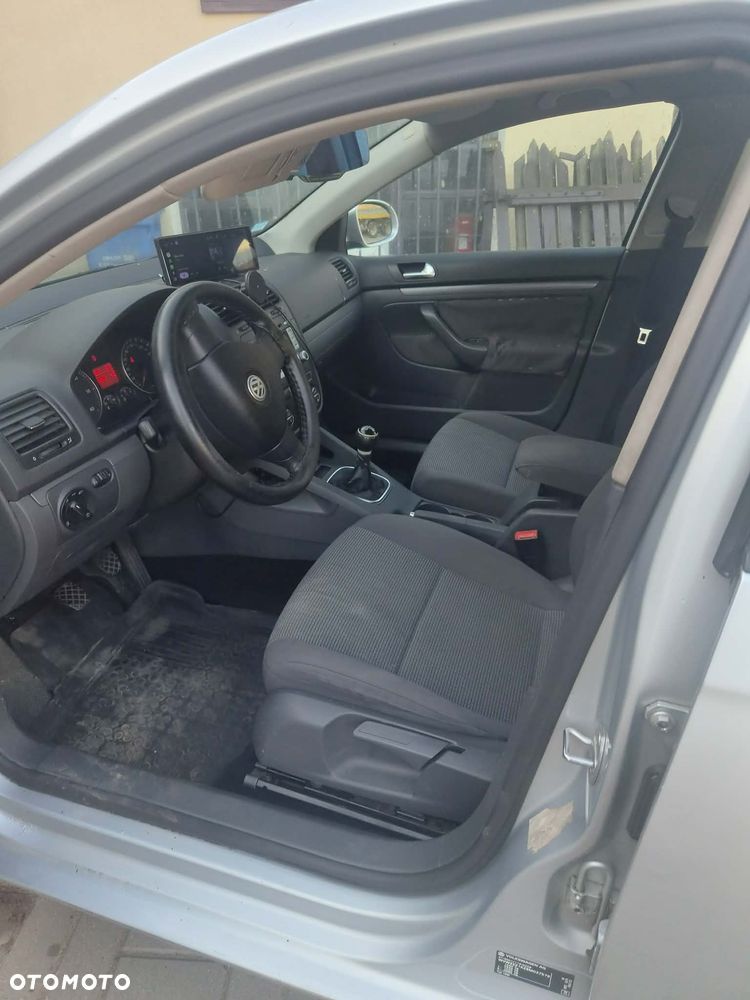 Volkswagen Jetta 1.9 TDI Comfortline - 5