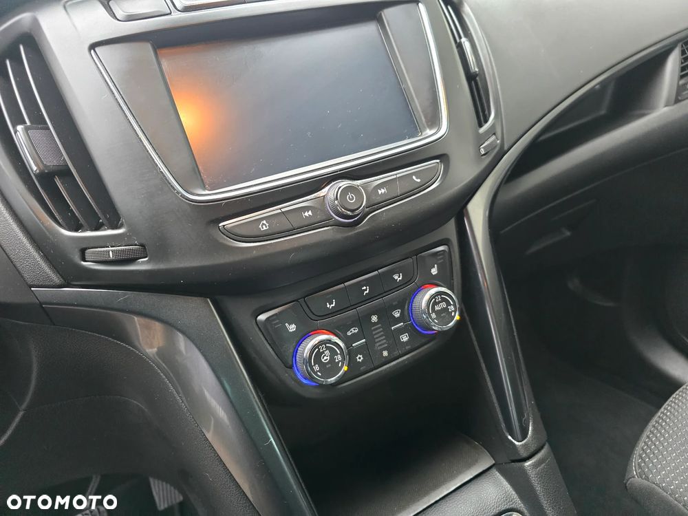 Opel Zafira - 16