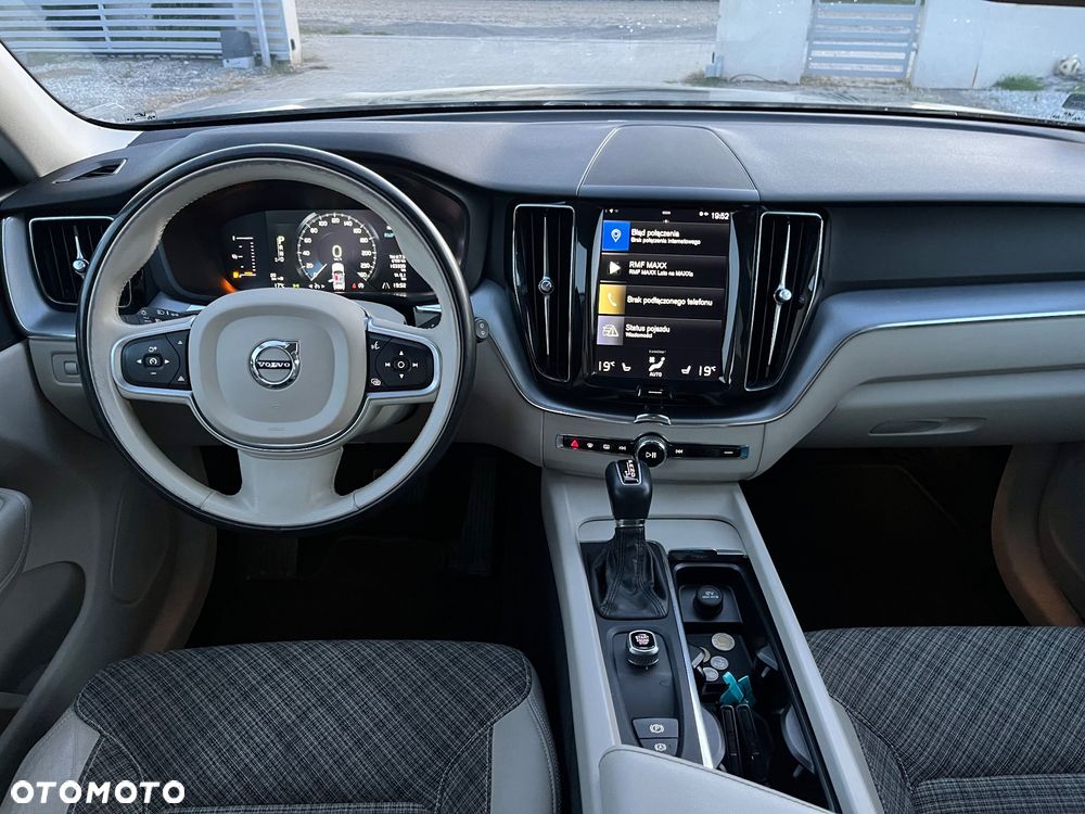 Volvo XC 60 D4 Geartronic Momentum Pro - 19