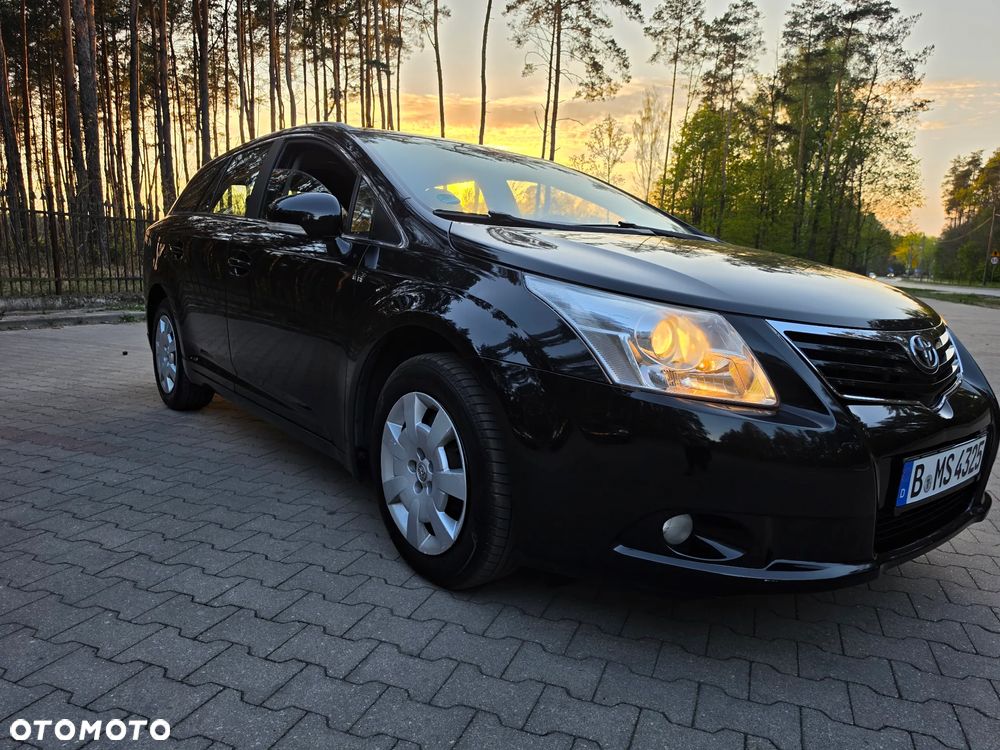 Toyota Avensis 1.8 Multidrive S Sol - 2