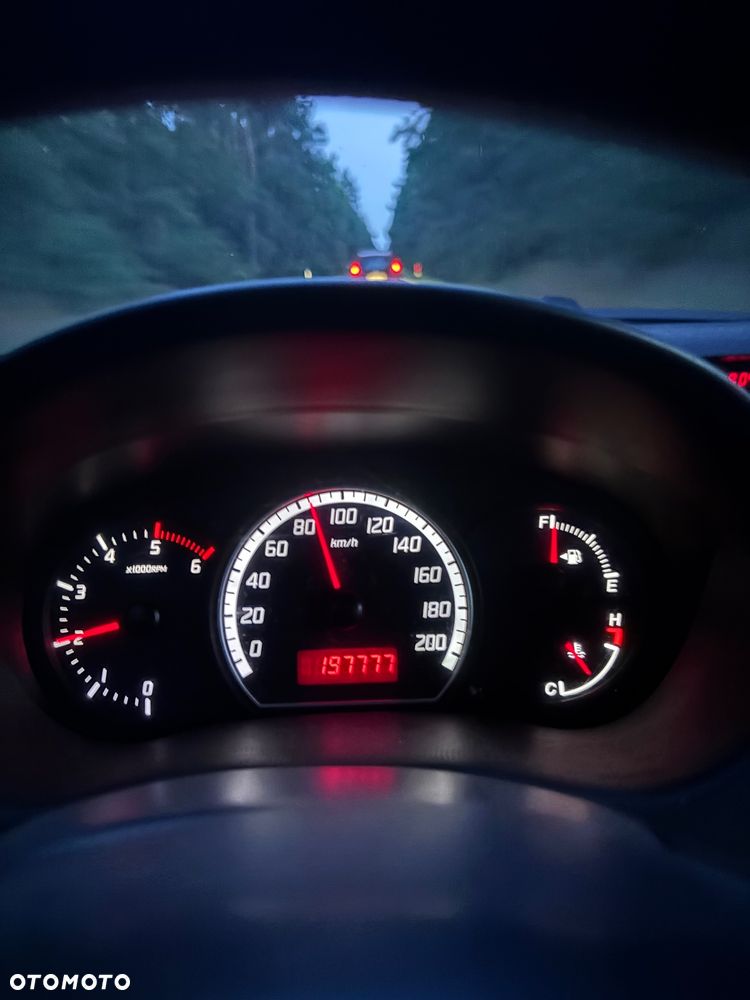 Suzuki Swift - 7