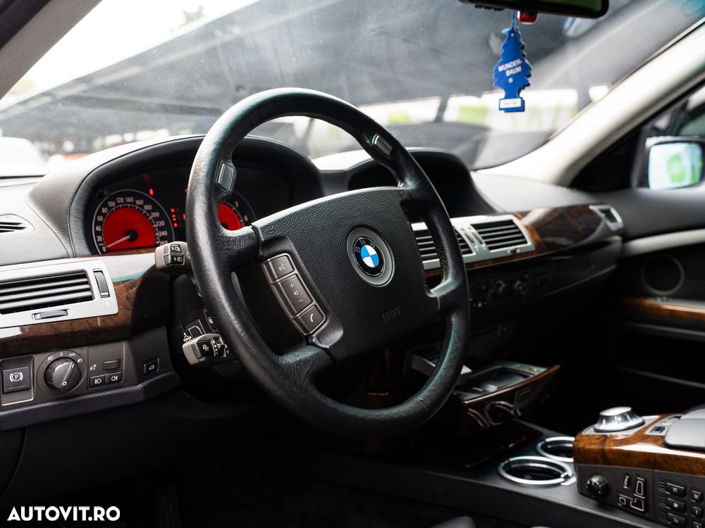 BMW Seria 7 760Li A - 24
