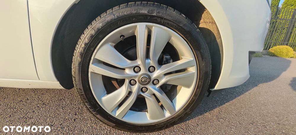 Opel Meriva 1.4 T Essentia S&S - 14