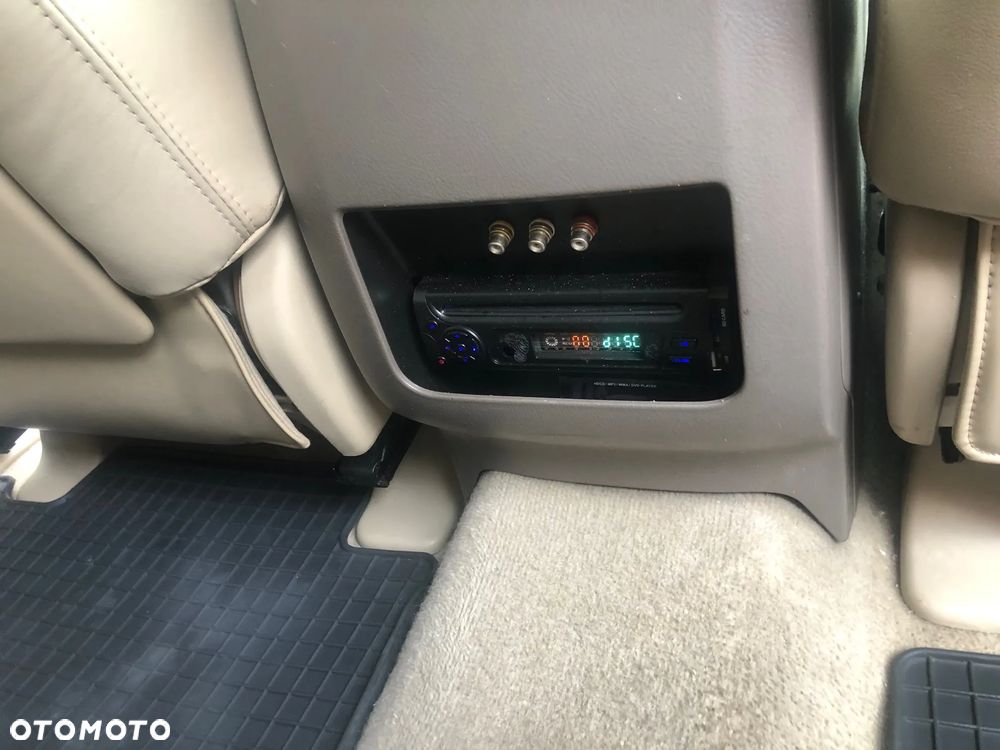 Toyota Land Cruiser - 13