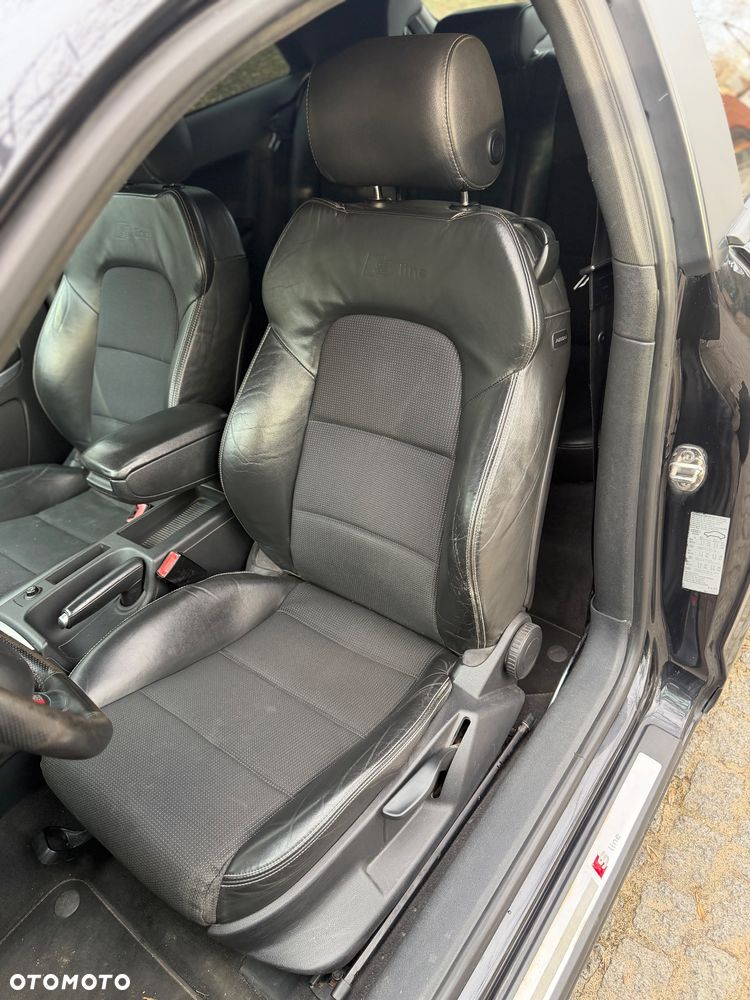 Audi A3 3-drzwiowe 2.0 TDI DPF Ambition S tronic - 12