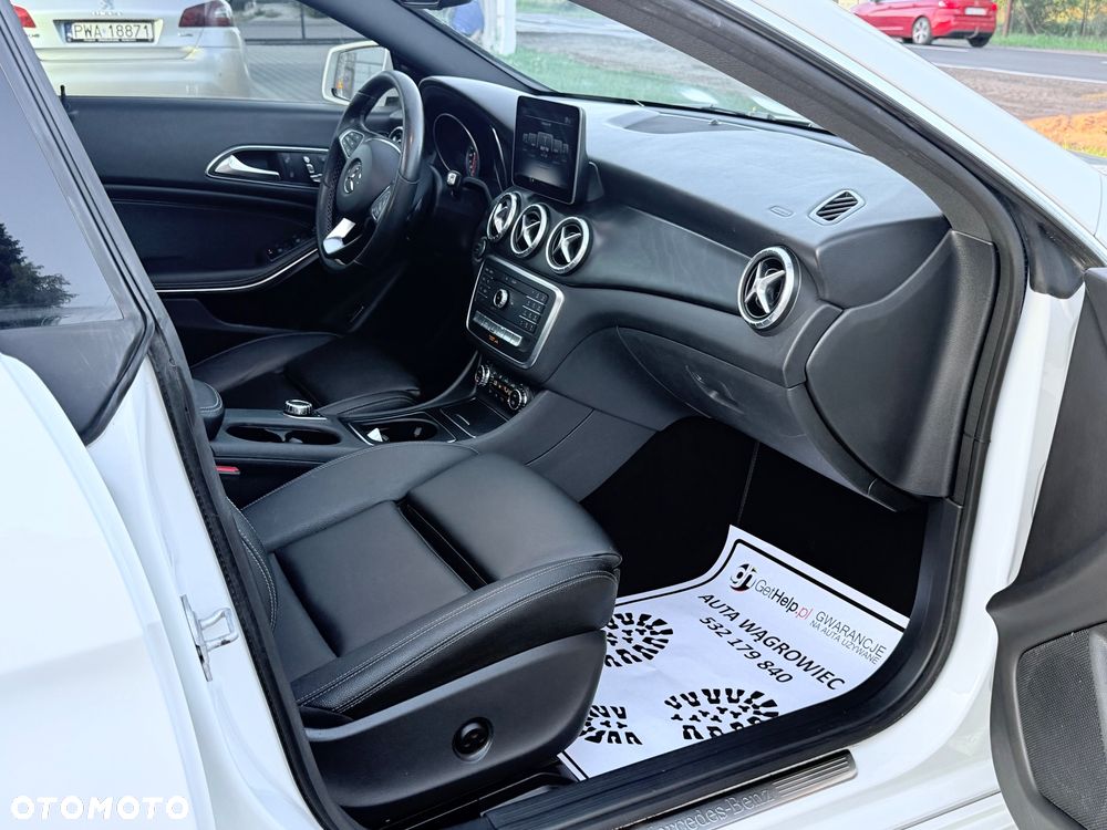 Mercedes-Benz CLA - 25