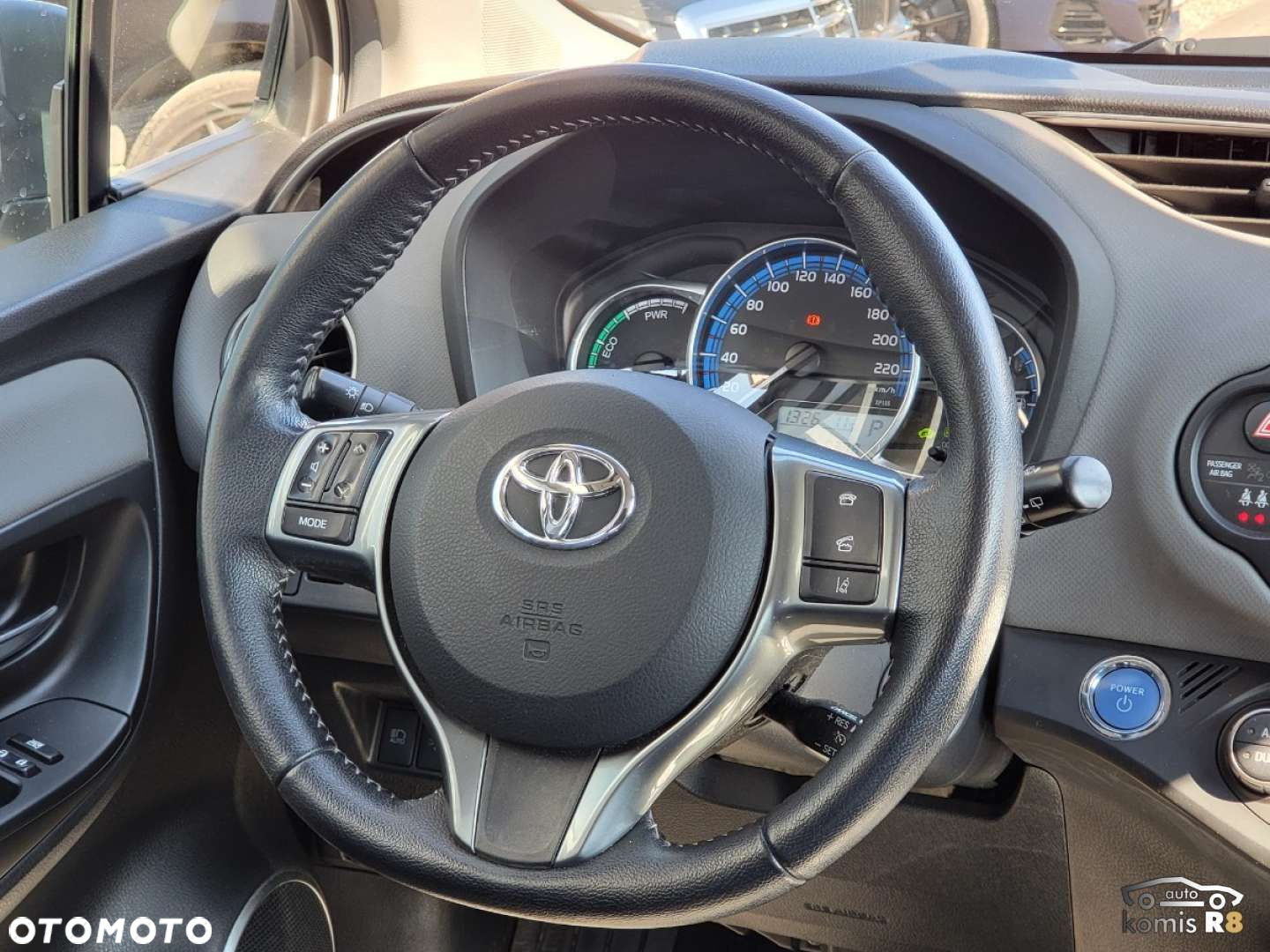 Toyota Yaris - 16