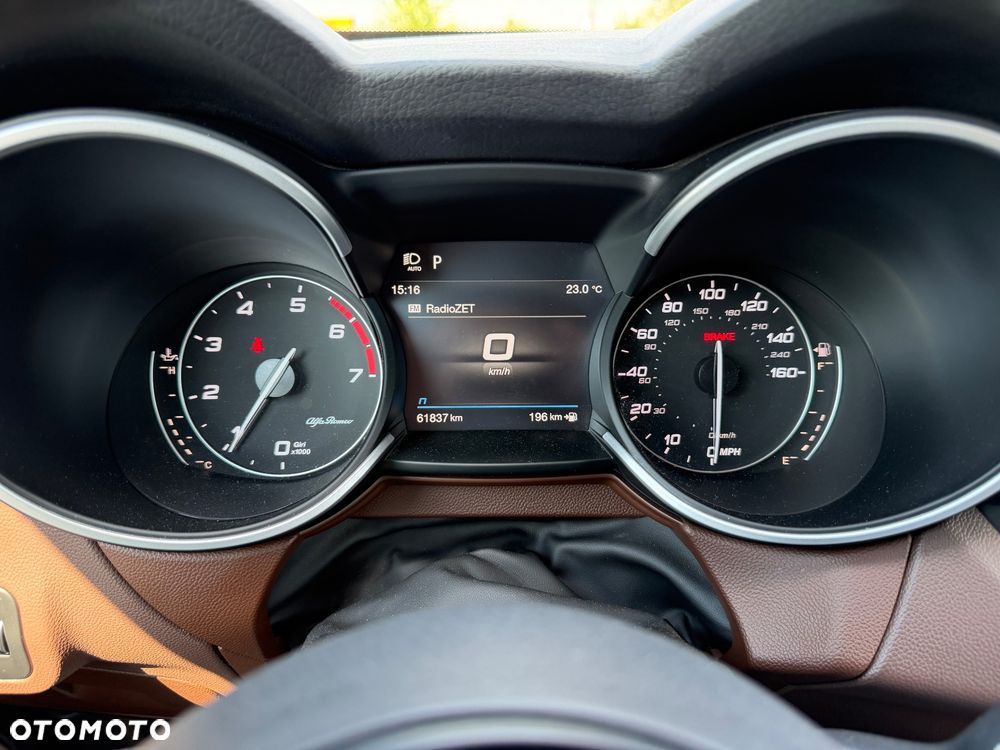 Alfa Romeo Stelvio 2.0 Turbo 16V AT8-Q4 Sprint - 11