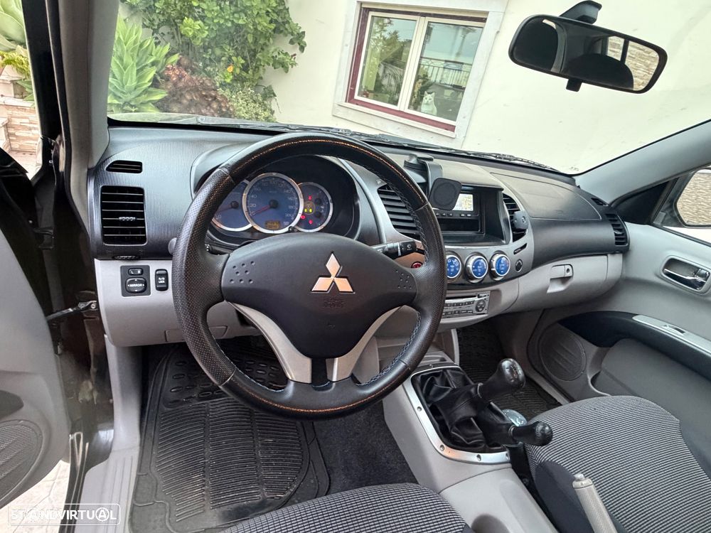 Mitsubishi L200 2.5 DI-D CD Intense - 10