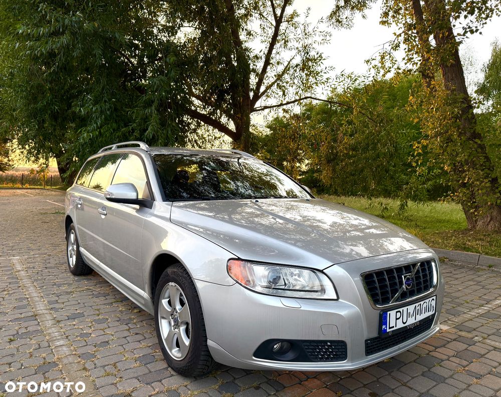 Volvo V70 2.0D Momentum - 4