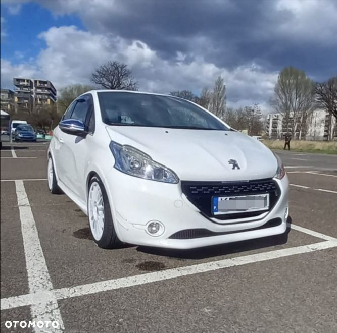 Peugeot 208 1.6 THP GTi - 3