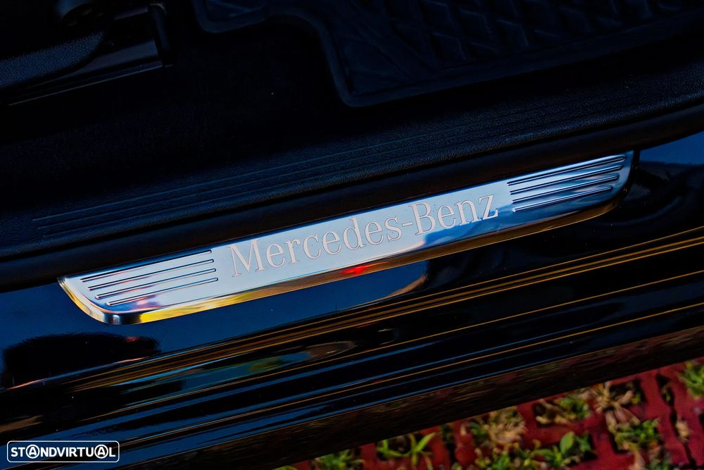 Mercedes-Benz E 300 de AMG Line - 16