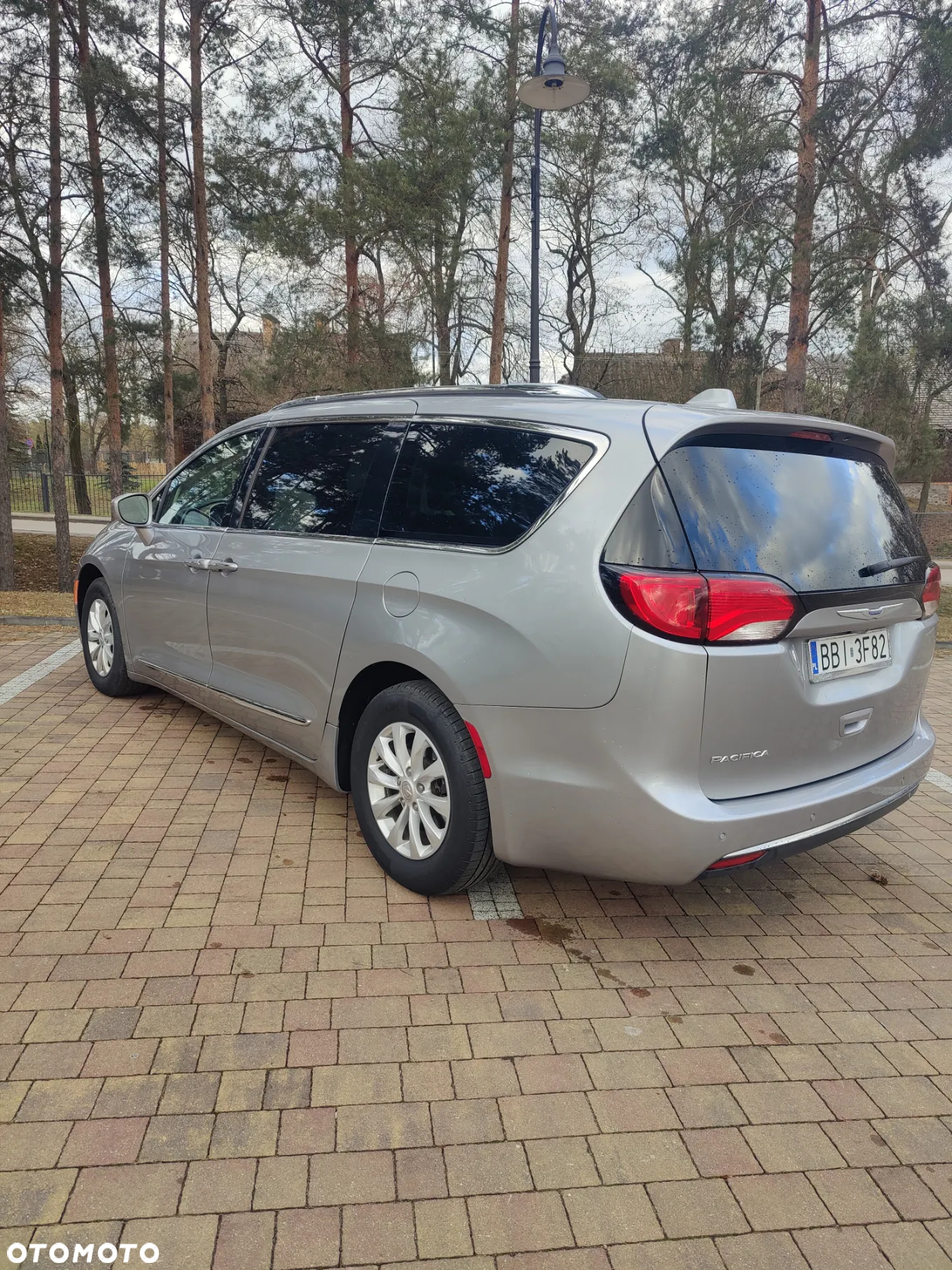 Chrysler Pacifica - 2
