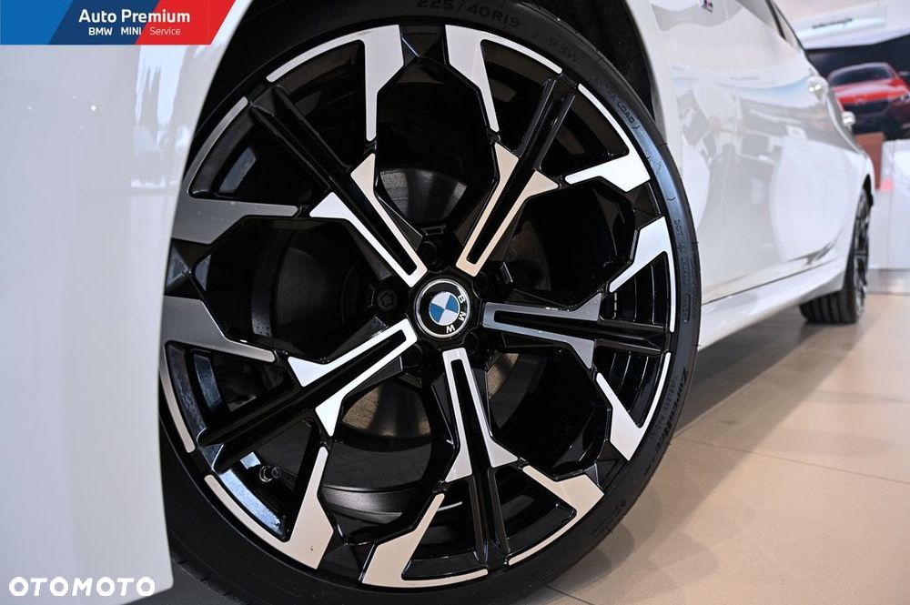 BMW Seria 3 320d xDrive mHEV - 25