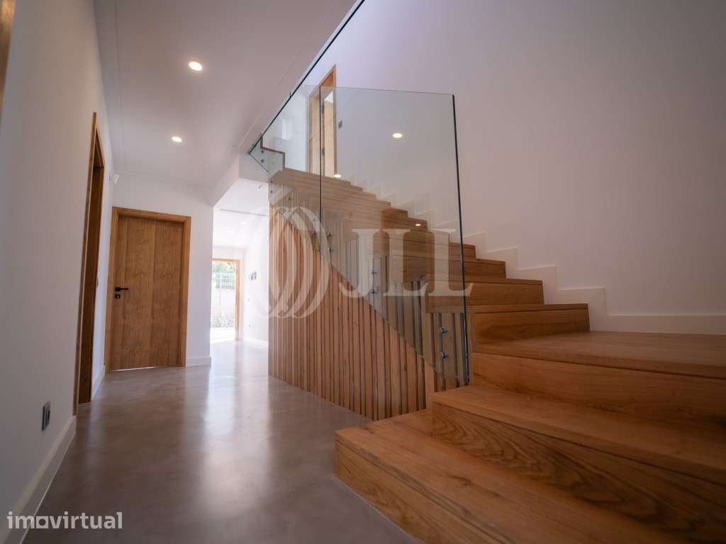 Moradia T5+2 com piscina, na Fonte Santa, Algarve - Grande imagem: 5/38