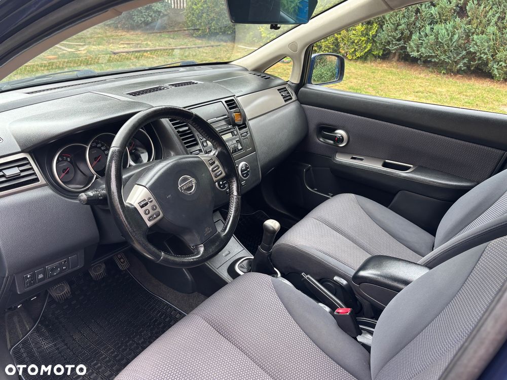 Nissan Tiida - 30